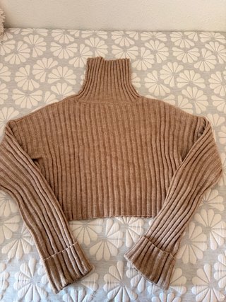 Jersey de cuello alto beige