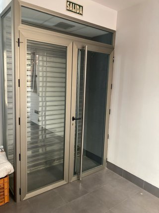 Puerta de Entrada de Aluminio