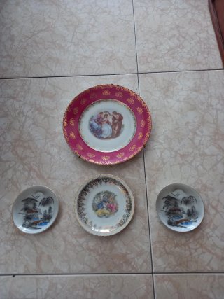 Platos Decorativos de Porcelana Vintage