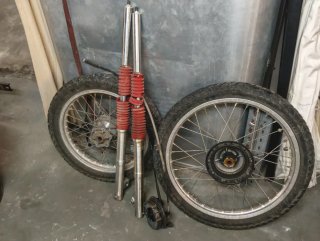 Ruedas y suspensión Honda XL 250