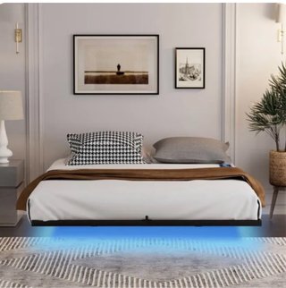 Cama Flotante con Somier y Luz LED