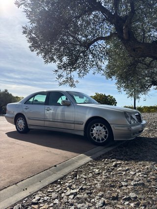 Mercedes-Benz Clase E 2001