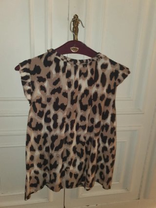 Camisa de mujer con estampado animal