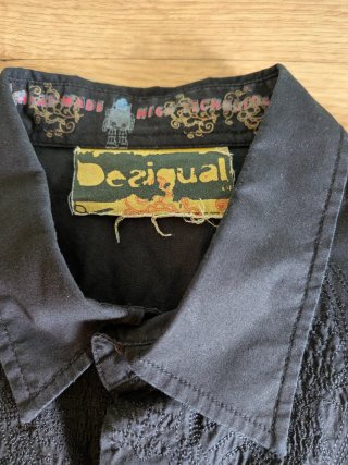Camisa negra Desigual