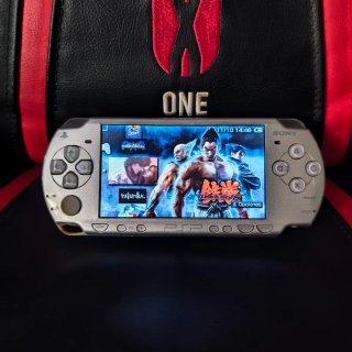 Consola Sony PSP 2004 Plateada