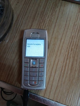 Móvil Nokia Antiguo Plateado