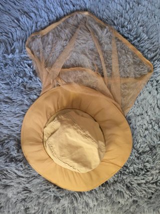 Sombrero con Red Protectora