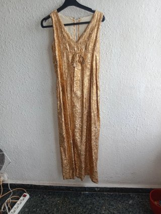 Vestido de fiesta dorado