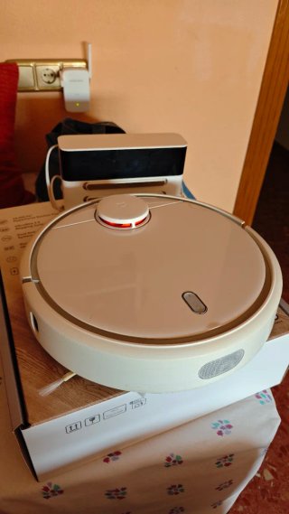 Robot Aspirador con Base de Carga