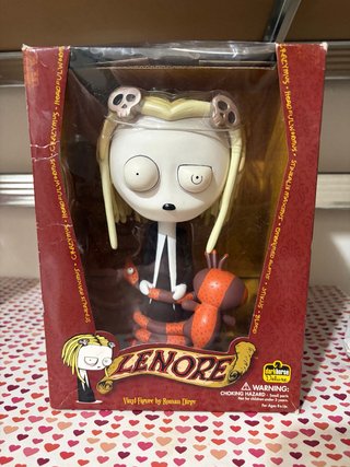 Figura de Vinilo Lenore de Roman Dirge