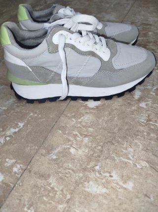Zapatillas Casual Gris y Verde