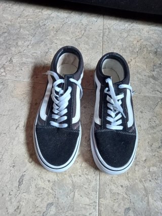 Vans Old Skool Negras y Blancas Talla 42
