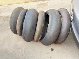 Se vende slick para circuito usados