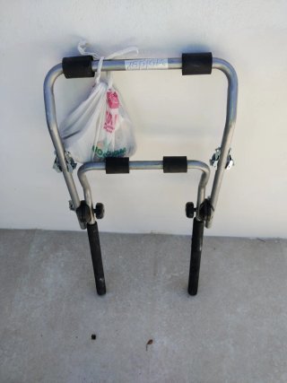 Portabicicletas para Portón de Coche