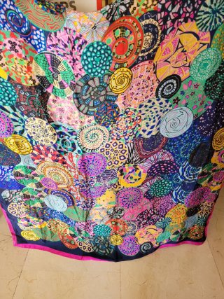 Fular Multicolor con Estampado Circular