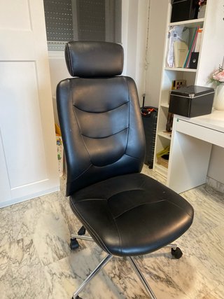Silla de oficina ejecutiva negra