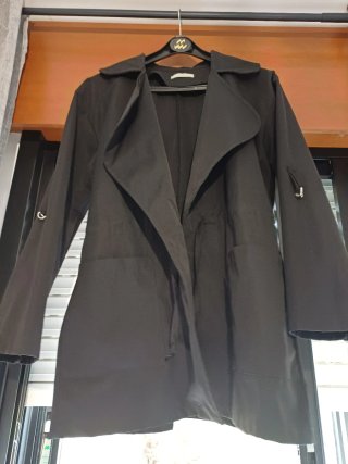 Gabardina negra