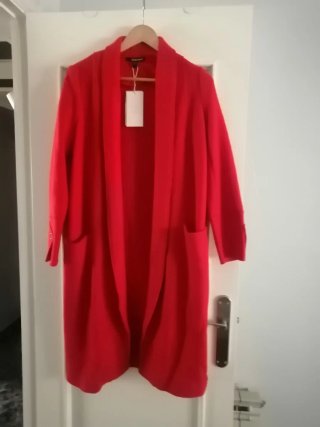 Abrigo largo rojo Zara