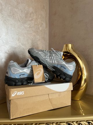Zapatillas ASICS Gel Plateadas y Negras