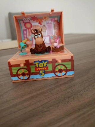 Figura Baúl Toy Story 5