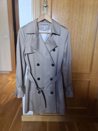 Gabardina mujer tono camel