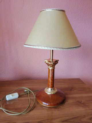 Lámpara de mesa clásica