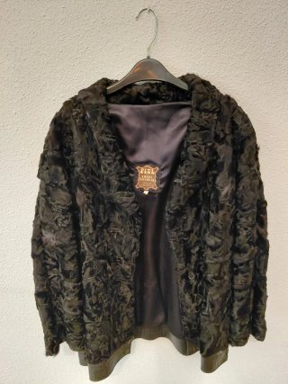 Chaqueta de Pelo Negro Pell Arbol Monreal