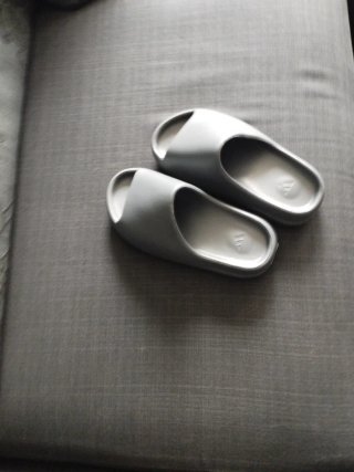 Chanclas Yeezy Slide Adidas