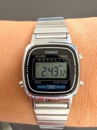 Reloj Casio Digital Plateado