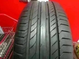235 60 R18 103W Continental - 1 neumático +90%