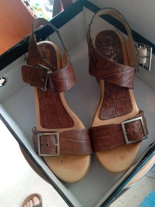 Sandalias de tacón CSY marrón