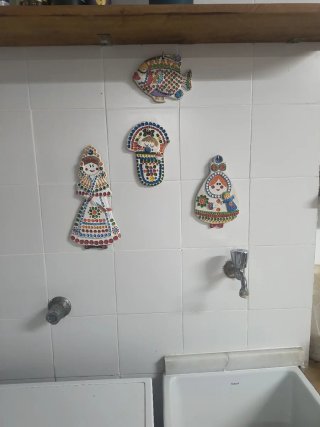 Set de 4 Figuras de Cerámica Decorativas
