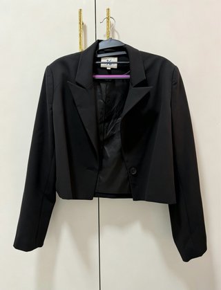 Blazer corto negro Metersbonwe