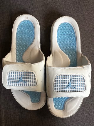 Sandalias Jordan Blancas y Azules