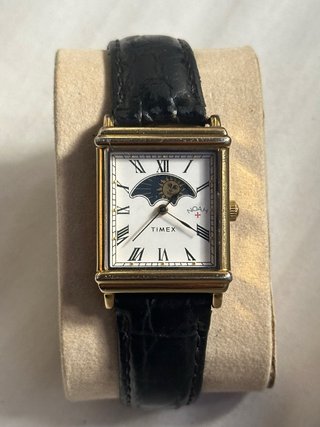 Reloj Timex x Noah Sun and Moon