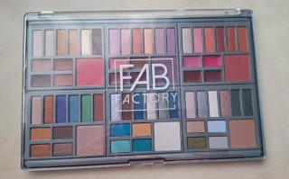 Paleta de Maquillaje Fab Factory