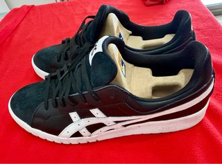 Zapatillas ASICS Negras y Blancas Talla 49