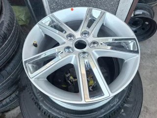 Hyundai i30 - Llanta de 17 seminueva
