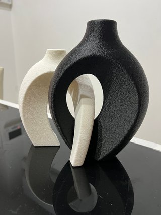 Set de 2 Jarrones de Diseño Entrelazados