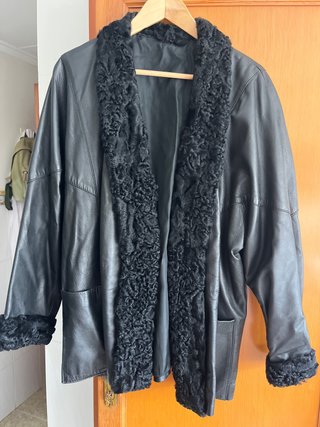 Chaqueta de Piel Negra