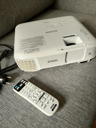 Proyector Epson TV-740