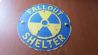 Cartello Fallout Shelter 20cm
