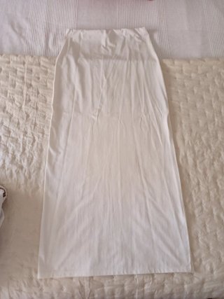 Falda larga blanca Bershka