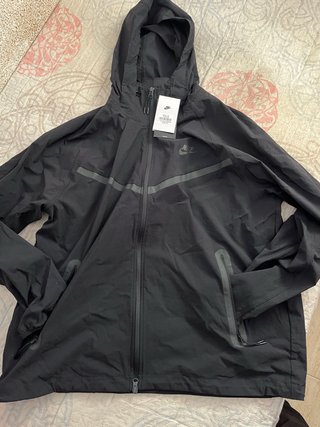 Chaqueta Nike Tech Negra