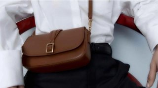 Bolso pequeño Zara marrón