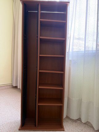 Estantería Torre para CDs y DVDs