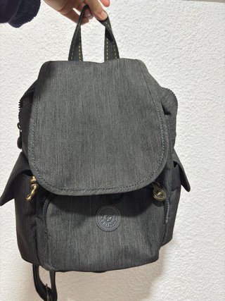 Mochila pequeña Kipling negra