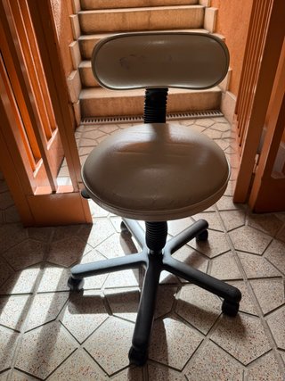 Silla de Trabajo con Ruedas