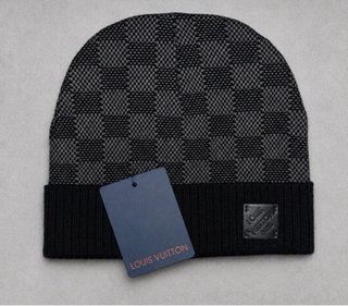 Gorro Louis Vuitton Damier Negro y Gris