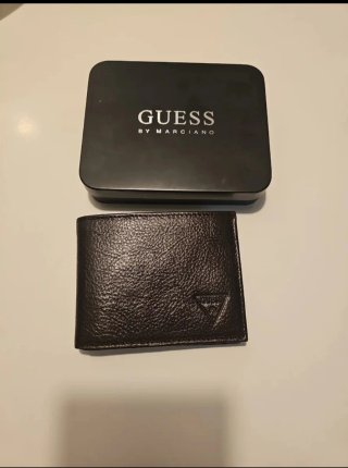 Cartera de piel Guess